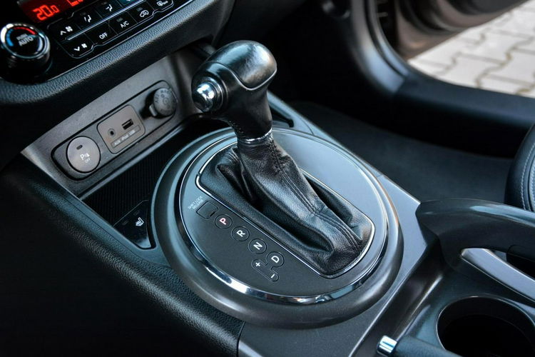 Kia Sportage 2.0MPI+Gaz Skóry Xenon Ledy Duża Navi Kamera Keyless go Alu 18 zdjęcie 31