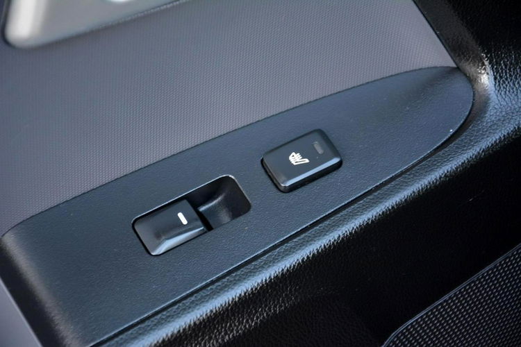 Kia Sportage 2.0MPI+Gaz Skóry Xenon Ledy Duża Navi Kamera Keyless go Alu 18 zdjęcie 37