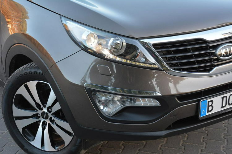 Kia Sportage 2.0MPI+Gaz Skóry Xenon Ledy Duża Navi Kamera Keyless go Alu 18 zdjęcie 8