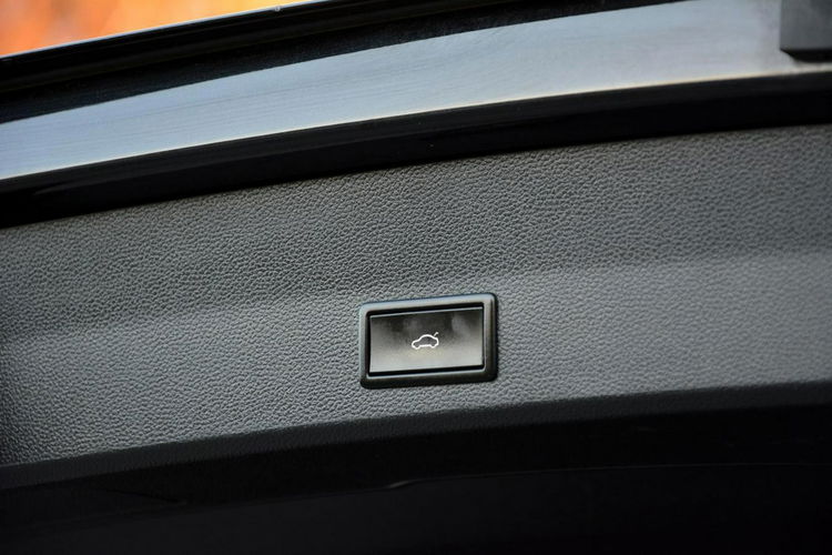 Seat Ateca Led Duża Navi El. Klapa bagażnika Front Assist Parktronic Alu17 zdjęcie 36