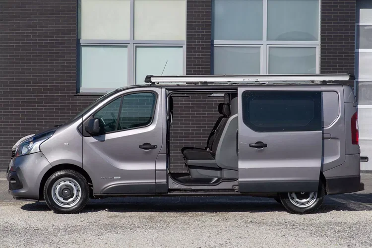 Renault Trafic L2H1 BRYGADOWY 5-OSÓB Long zdjęcie 6