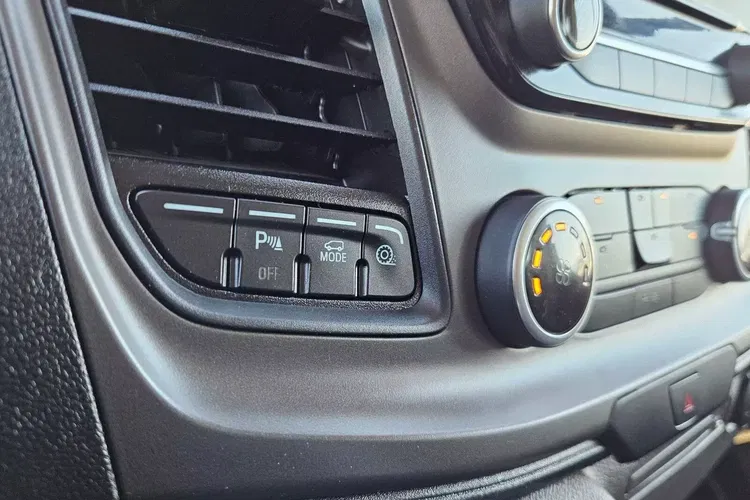 Ford transit-custom L2H1 99999zł NETTO Brygadówka 6 osób 2.0TdCi/131KM zdjęcie 29