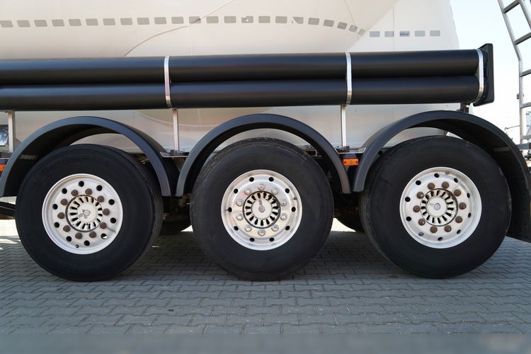 Feldbinder / CEMENTONACZEPA / 3 KOMORY / 37 000 L / SILOS / DO MATERIAŁÓW SYPKICH / OŚ PODNOSZONA / SAF / ALUFELGI zdjęcie 17