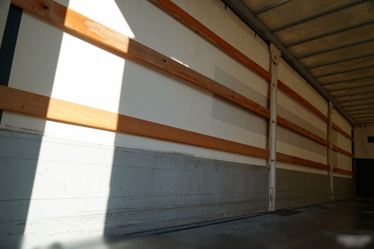 Fruehauf / Burto firanka / 1 OŚ / SKRĘTNA / 9.8M DŁUGOŚĆ / WINDA ZAŁADOWCZA 2 Tony zdjęcie 18