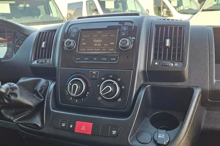 Peugeot boxer Kontener 8 ePAL 84900zł NETTO 2.2 HDi/140KM zdjęcie 28