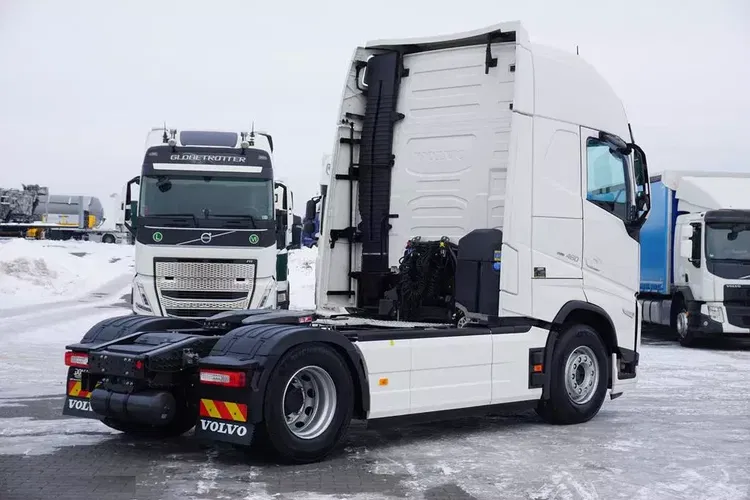 Volvo FH / 460 / I – SAVE / XL / EURO 6 / ACC / I – COOL zdjęcie 6