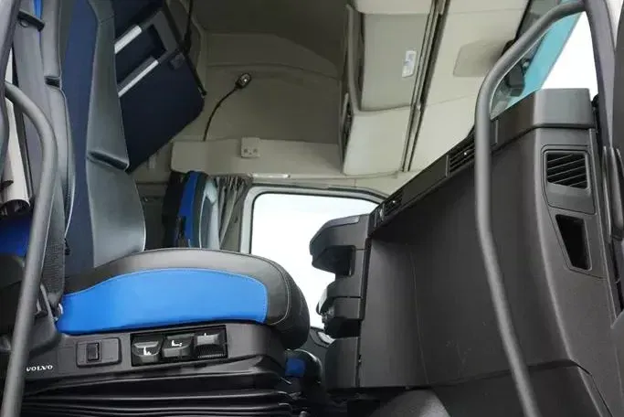 Volvo FH / 460 / I – SAVE / XL / EURO 6 / ACC / I – COOL zdjęcie 8