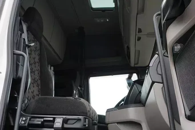 Scania S 500 / E 6 / ACC / PUSHER / RETARDER / I -COOL / OŚ SKRĘTNA / DMC 50 000 KG zdjęcie 8