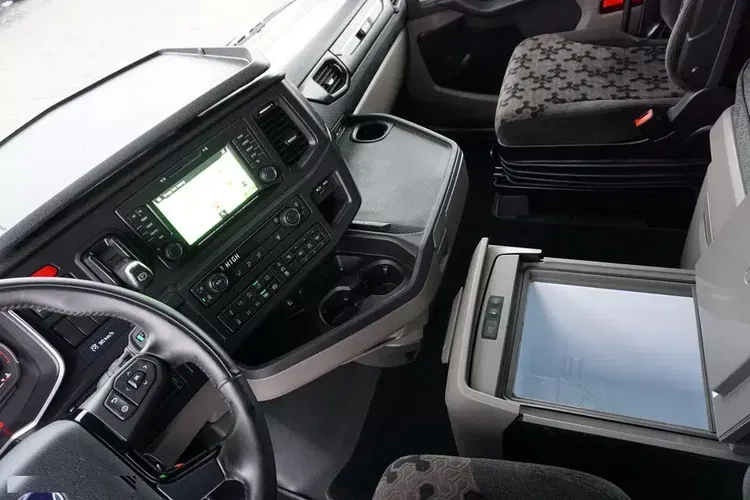 Scania S 500 / E 6 / ACC / PUSHER / RETARDER / I -COOL / OŚ SKRĘTNA / DMC 50 000 KG zdjęcie 9