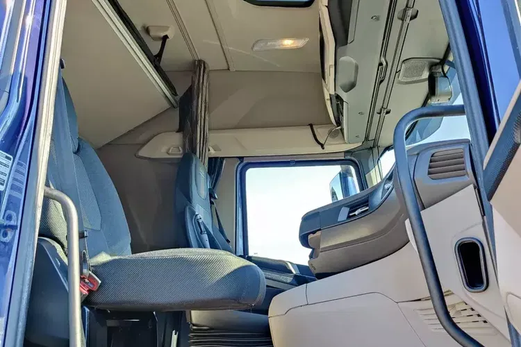 DAF XG 480 / EURO 6 / TV / BOGATE WYPOSAŻENIE / AUTOMAT / zdjęcie 27