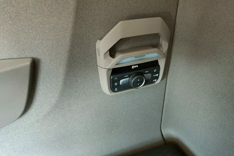 DAF XG 480 / EURO 6 / TV / BOGATE WYPOSAŻENIE / AUTOMAT / zdjęcie 32