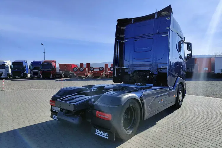 DAF XG 480 / EURO 6 / TV / BOGATE WYPOSAŻENIE / AUTOMAT / zdjęcie 7