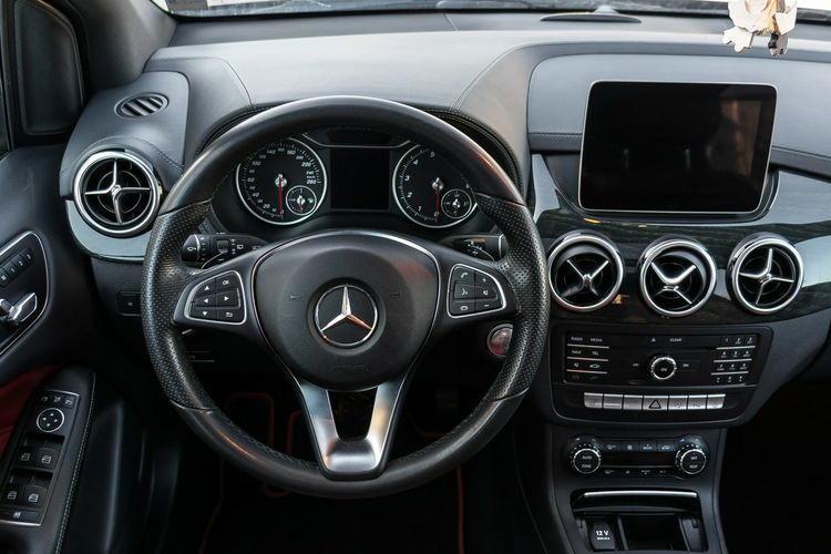 Mercedes B 180 1.6_Benzyna_120KM_87500 km_Automat zdjęcie 18