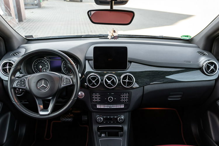 Mercedes B 180 1.6_Benzyna_120KM_87500 km_Automat zdjęcie 19
