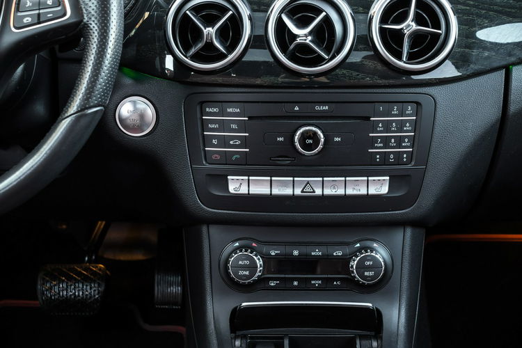 Mercedes B 180 1.6_Benzyna_120KM_87500 km_Automat zdjęcie 20