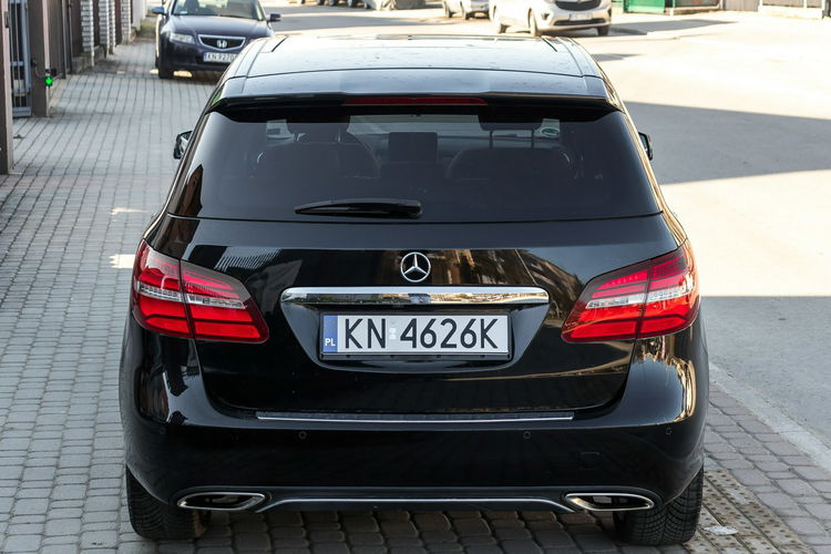 Mercedes B 180 1.6_Benzyna_120KM_87500 km_Automat zdjęcie 8