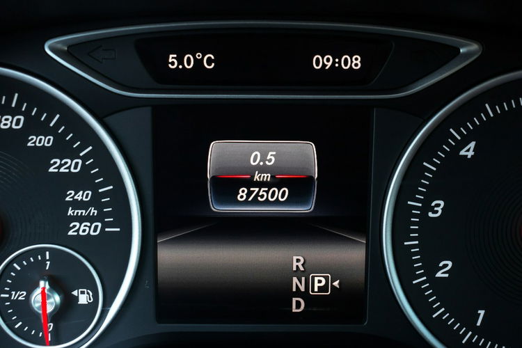 Mercedes B 180 1.6_Benzyna_120KM_87500 km_Automat zdjęcie 9