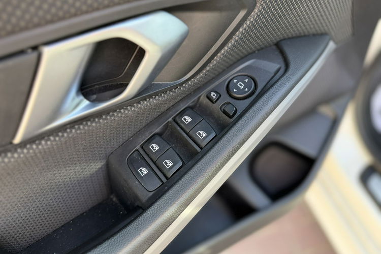 BMW 318 Salon Polska, Gwarancja, Super Stan, Bezwypadkowy, PoLift zdjęcie 14