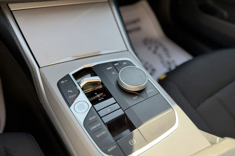 BMW 318 Salon Polska, Gwarancja, Super Stan, Bezwypadkowy, PoLift zdjęcie 20