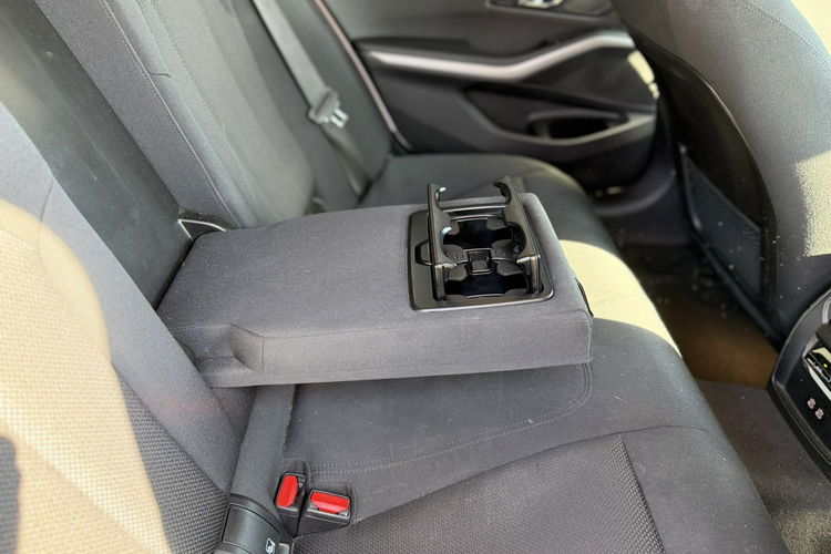 BMW 318 Salon Polska, Gwarancja, Super Stan, Bezwypadkowy, PoLift zdjęcie 30