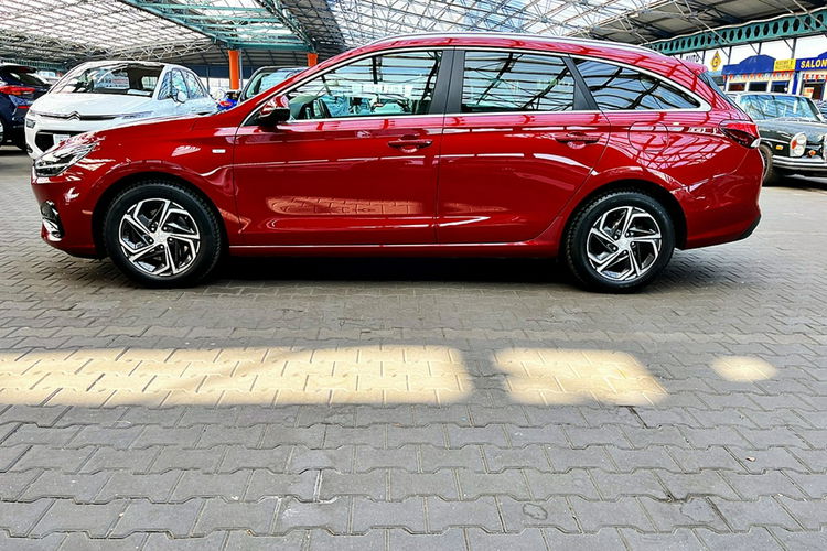 Hyundai i30 1, 5 Turbo Moc:160KM FullLED+NAVI+Kamera GWAR. 1WŁ Krajowy BEZWYPA F23% 4x2 zdjęcie 4