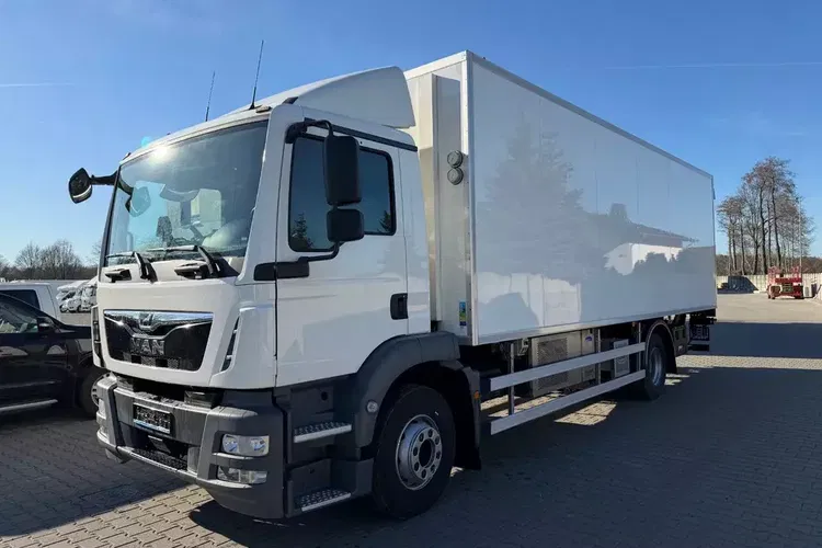 MAN TGM 15.250 CHŁODNIA zdjęcie 1