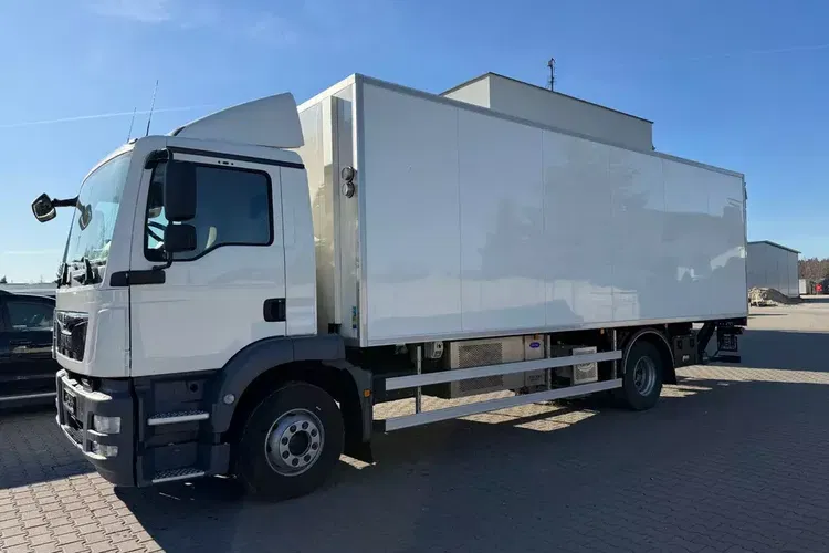 MAN TGM 15.250 CHŁODNIA zdjęcie 2