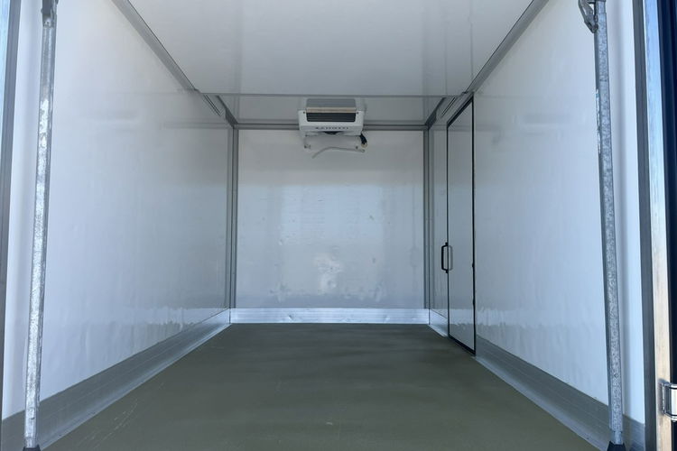 Iveco Daily 35S18 Hi-Matic 3.0/180KM B.A.R._750kg Chłodnia -20/+30 C + Sieć_230V zdjęcie 35