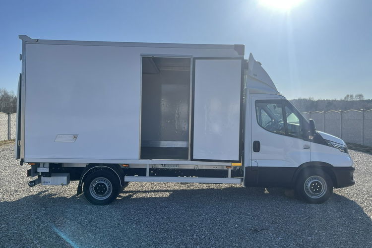 Iveco Daily 35S18 Hi-Matic 3.0/180KM B.A.R._750kg Chłodnia -20/+30 C + Sieć_230V zdjęcie 41