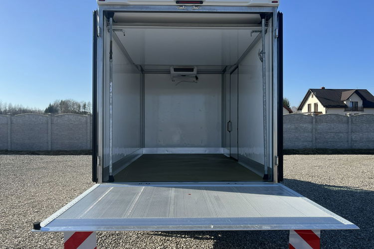 Iveco Daily 35S18 Hi-Matic 3.0/180KM B.A.R._750kg Chłodnia -20/+30 C + Sieć_230V zdjęcie 7