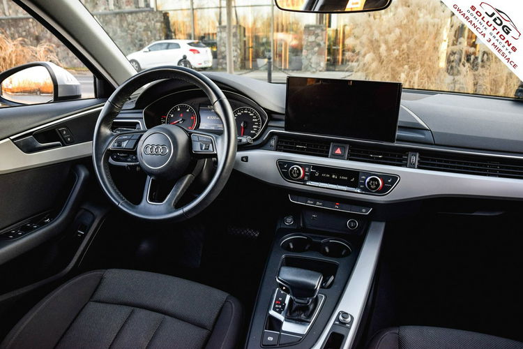 Audi A4 Z polskiego salonu Serwis ASO Bezwypadkowy - Faktura VAT zdjęcie 27