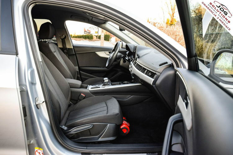 Audi A4 Z polskiego salonu Serwis ASO Bezwypadkowy - Faktura VAT zdjęcie 30