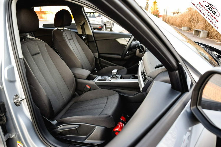 Audi A4 Z polskiego salonu Serwis ASO Bezwypadkowy - Faktura VAT zdjęcie 31