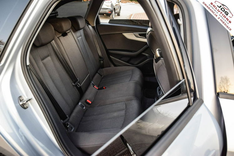 Audi A4 Z polskiego salonu Serwis ASO Bezwypadkowy - Faktura VAT zdjęcie 32