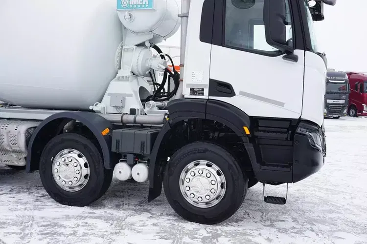 Iveco X-WAY / 400 / E 6 / BETONOMIESZARKA 9 M3 / 8 X 4 / zdjęcie 32