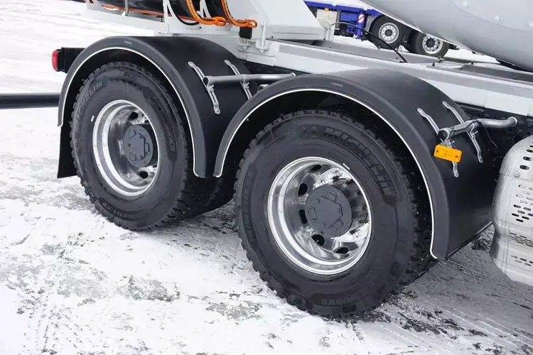 Iveco X-WAY / 400 / E 6 / BETONOMIESZARKA 9 M3 / 8 X 4 / zdjęcie 34