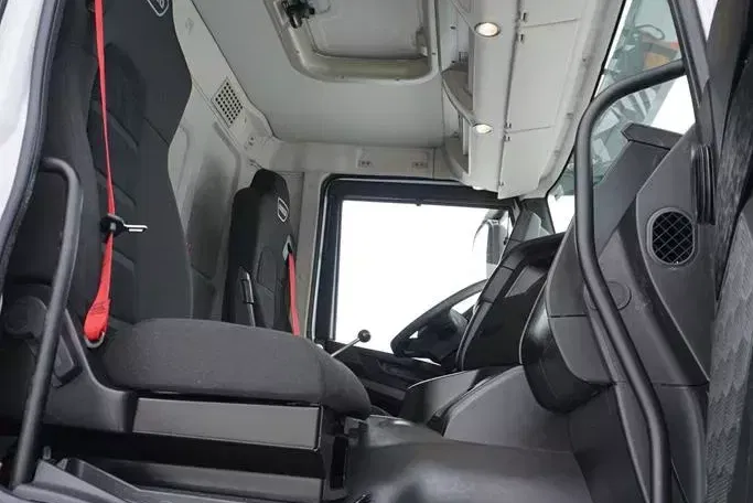 Iveco X-WAY / 400 / E 6 / BETONOMIESZARKA 9 M3 / 8 X 4 / zdjęcie 8