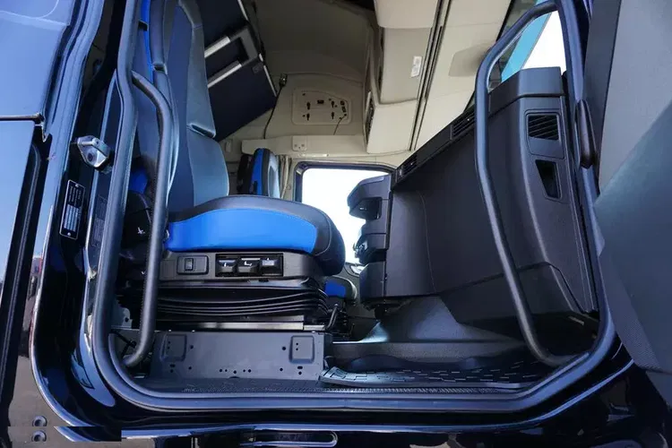 Volvo FH / 500 / I – SAVE / XL / EURO 6 / ACC / I-COOL / RETARDER zdjęcie 38