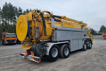 Volvo FM WUKO ADR LARSEN FlexLine 414 do zbierania odpadów WUKO ADR LARSEN FlexLine 414 do zbierania odpadów płynnych