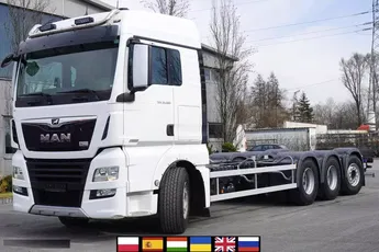 MAN TGX 35.580 8x4-4 / rama 830 cm / oś skrętna / 260 tys. km