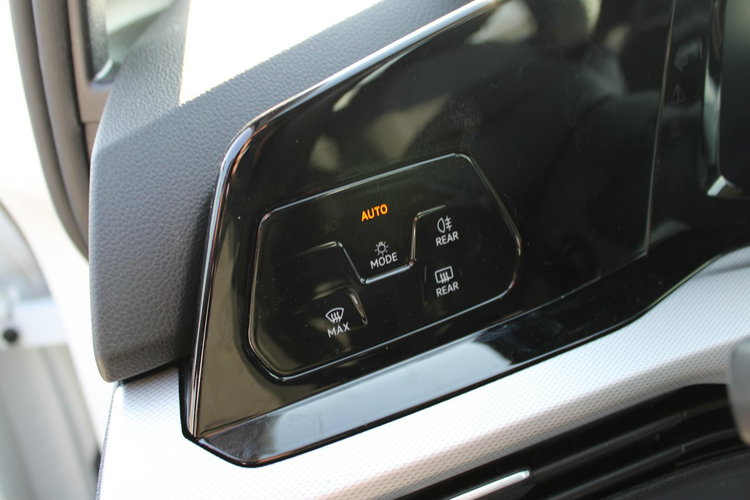 Volkswagen Golf Asystent Salon Polska netto 44634 PLN Gwarancja zdjęcie 17