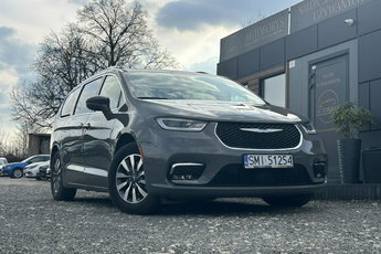 Chrysler Pacifica | Stan Bardzo Dobry | Bogate WyposażenieRodzinny samochód