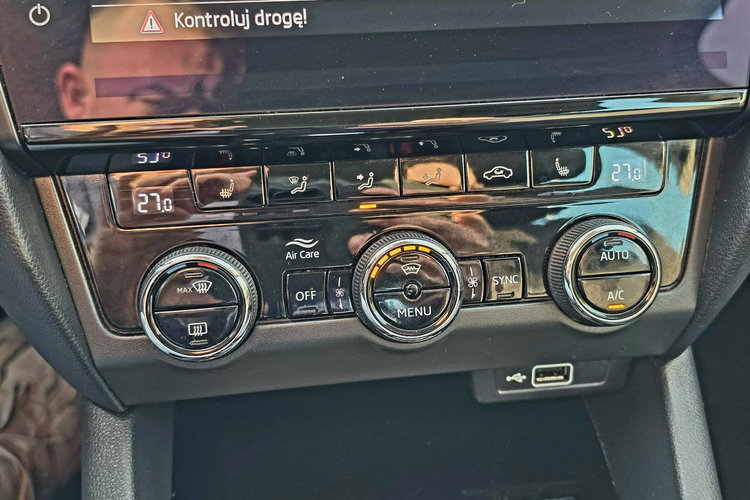 Skoda Octavia 1.6 TDi 115KM STYLE / I-właściciel / Serwisowana w ASO zdjęcie 12