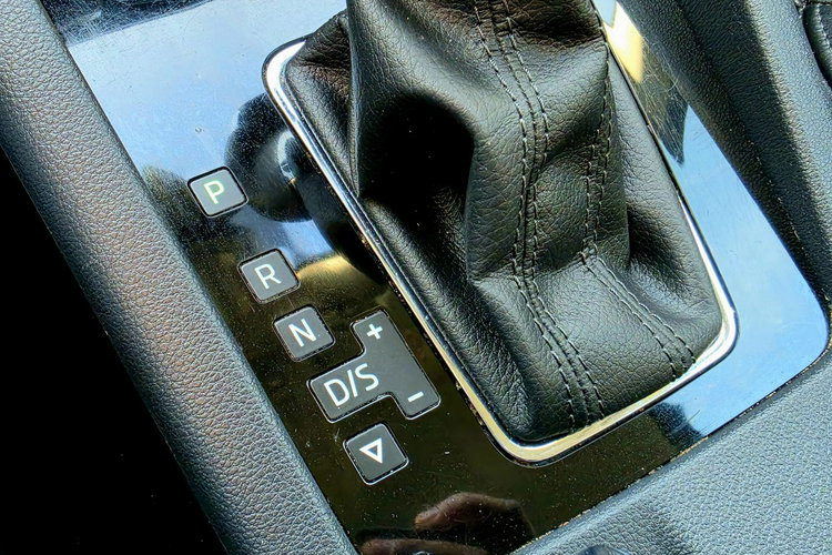 Skoda Octavia 1.6 TDi 115KM STYLE / I-właściciel / Serwisowana w ASO zdjęcie 13