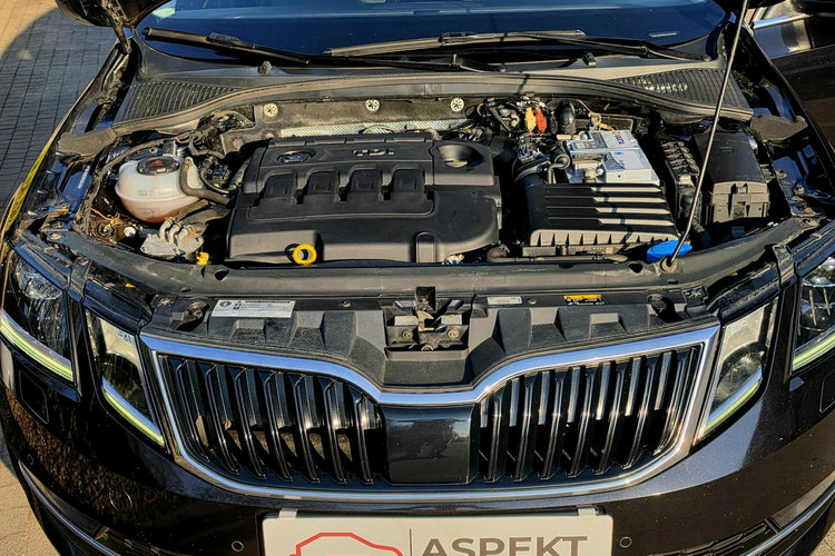 Skoda Octavia 1.6 TDi 115KM STYLE / I-właściciel / Serwisowana w ASO zdjęcie 28