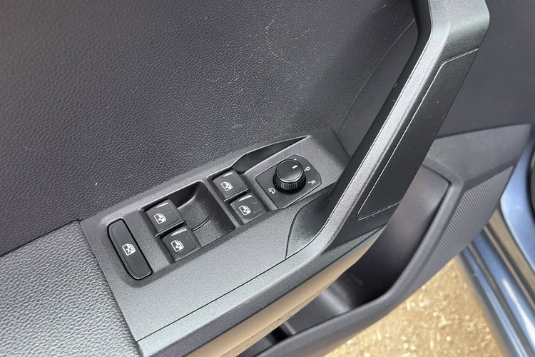 Seat Ibiza 1.0 Zarejestrowany Climatronic Android Czujniki Parko Alu Stan BDB zdjęcie 16