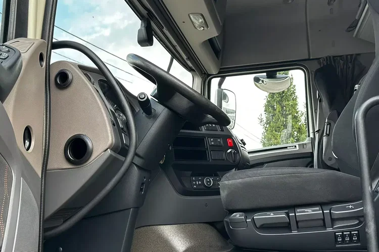 DAF XF 106.480 / SC / E6 / STANDARD / RETARDER / SPROWADZONY / DUŻY WYBÓR zdjęcie 38