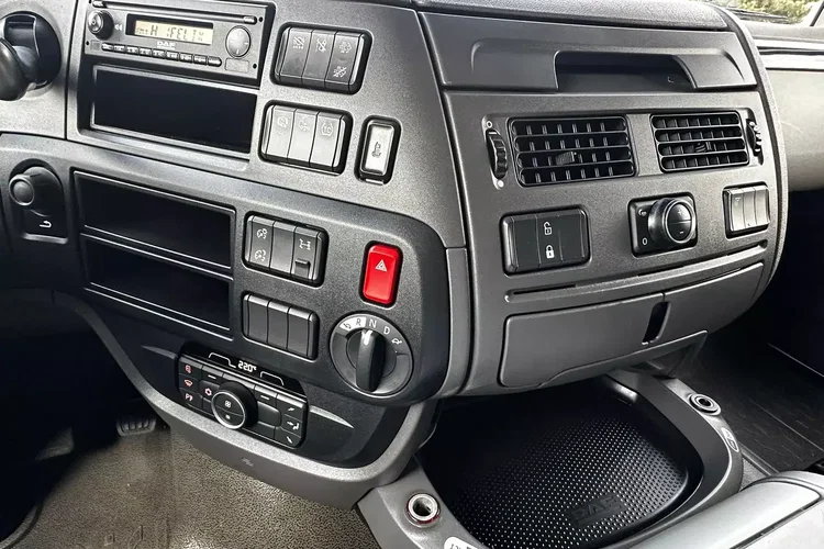 DAF XF 106.480 / SC / E6 / STANDARD / RETARDER / SPROWADZONY / DUŻY WYBÓR zdjęcie 43