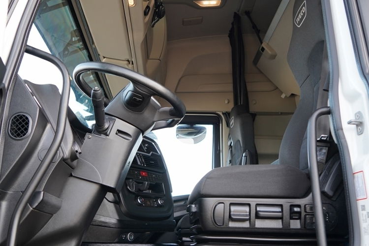 Iveco S-WAY / 490 / RETARDER / KLIMA POSTOJOWA / 2023 R  zdjęcie 23