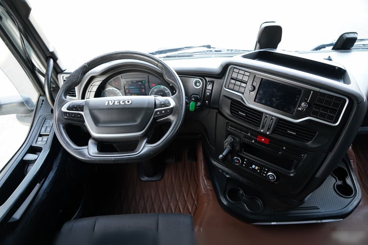 Iveco S-WAY / 490 / RETARDER / KLIMA POSTOJOWA / 2023 R  zdjęcie 30